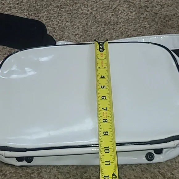 Vintage Nike Patent White and Black Messenger Bag - Picture 11 of 16